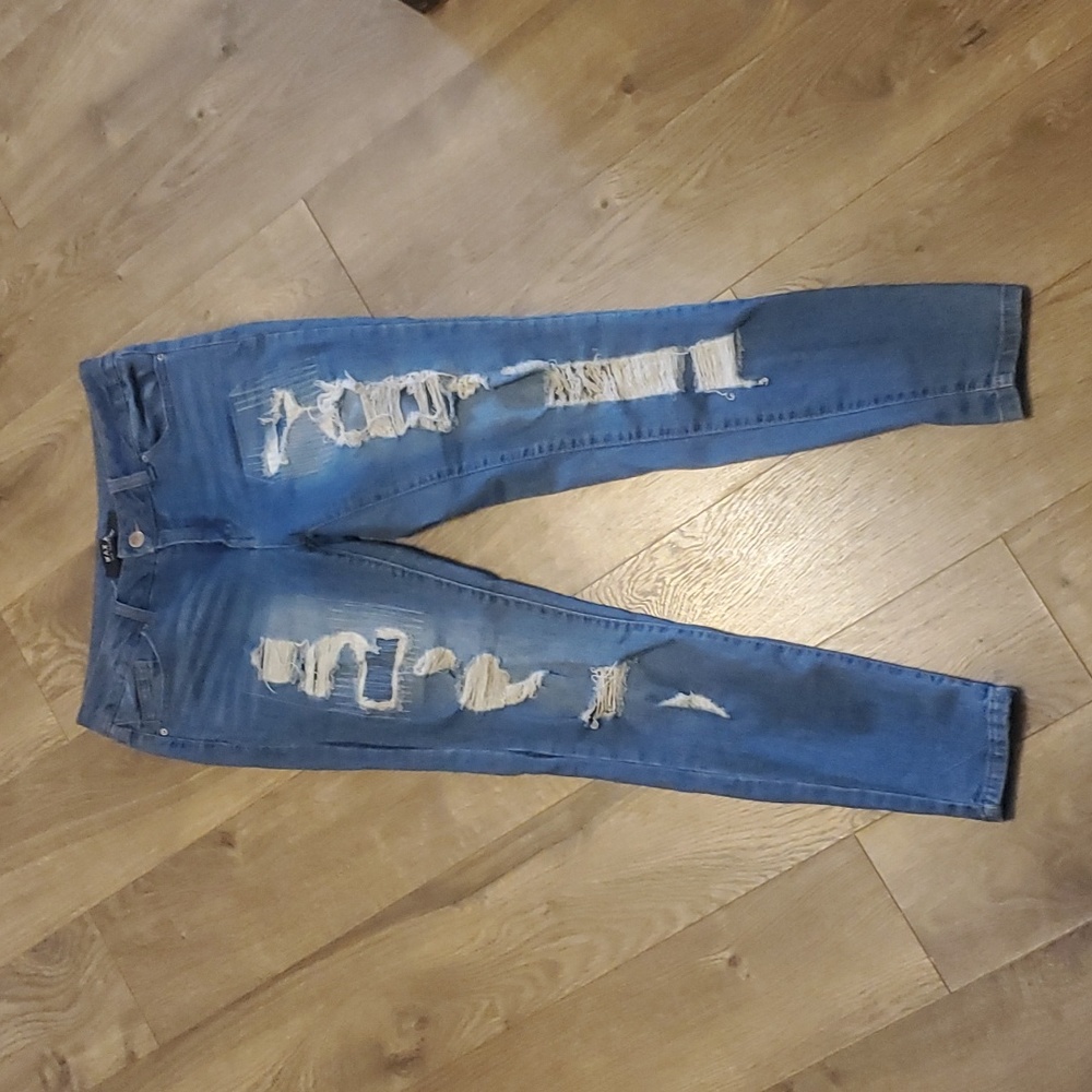 Wax jeans size 9 high rise distressed